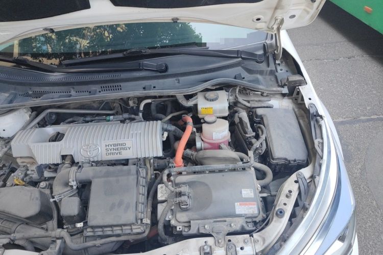 Used Toyota Corolla 2016 Dual-Engine 1.8L E-CVT Elite Edition Engine Bay Left