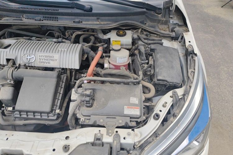 Used Toyota Corolla 2016 Dual-Engine 1.8L E-CVT Luxury Edition Engine Bay Left