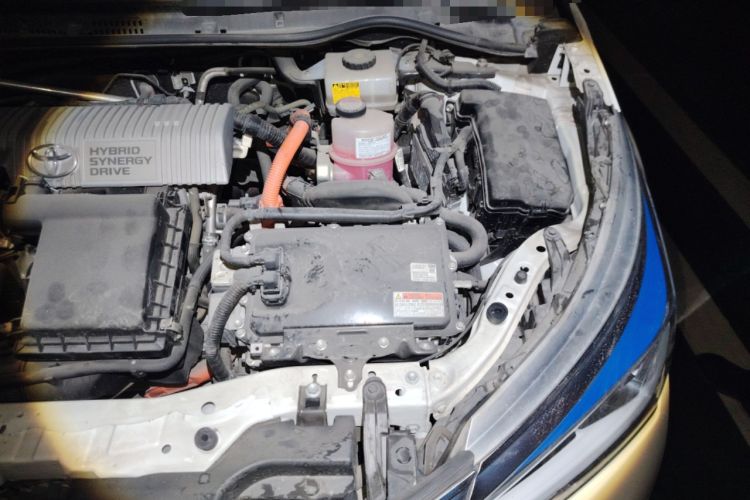 Used Toyota Corolla 2016 Dual-Engine 1.8L E-CVT Elite Edition Engine Bay Left