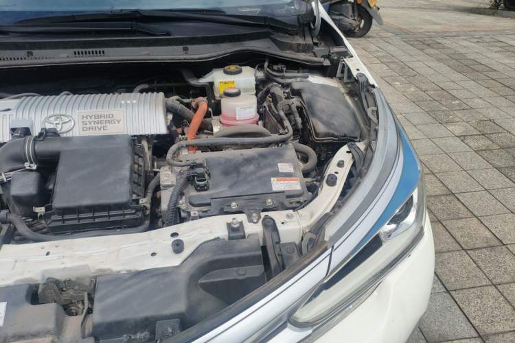 Used Toyota Corolla 2016 Dual-Engine 1.8L E-CVT Leading Edition Engine Bay Left
