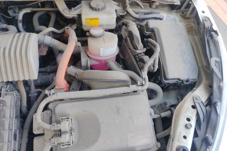 Used Toyota Corolla 2016 Dual-Engine 1.8L E-CVT Elite Edition Engine Bay Left