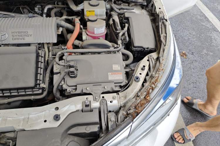 Used Toyota Corolla 2016 Dual-Engine 1.8L E-CVT Leading Edition Engine Bay Left