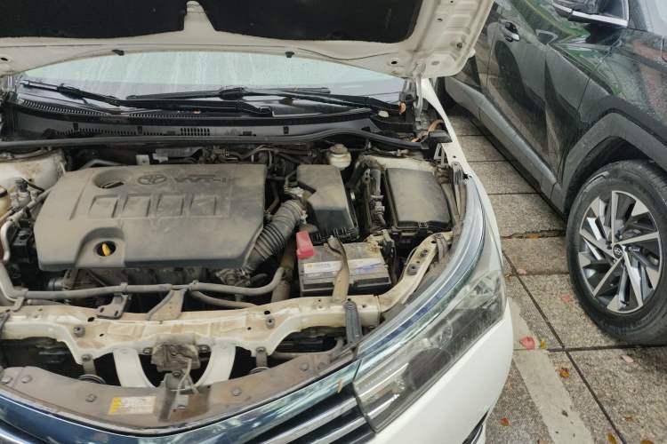 Used Toyota Corolla 2016 1.6L CVT GL-i Cool Edition Engine Bay Left