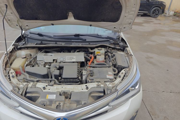 Used Toyota Corolla 2016 Dual-Engine 1.8L E-CVT Elite Edition Engine Bay Left