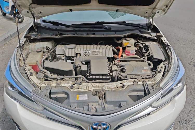 Used Toyota Corolla 2016 Dual-Engine 1.8L E-CVT Elite Edition Engine Bay