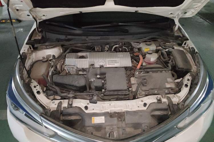 Used Toyota Corolla 2016 Dual-Engine 1.8L E-CVT Elite Edition Engine Bay