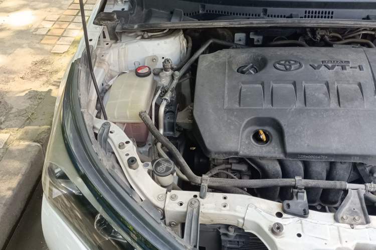 Used Toyota Corolla 2016 1.6L CVT GL-i Cool Edition Engine Bay Right