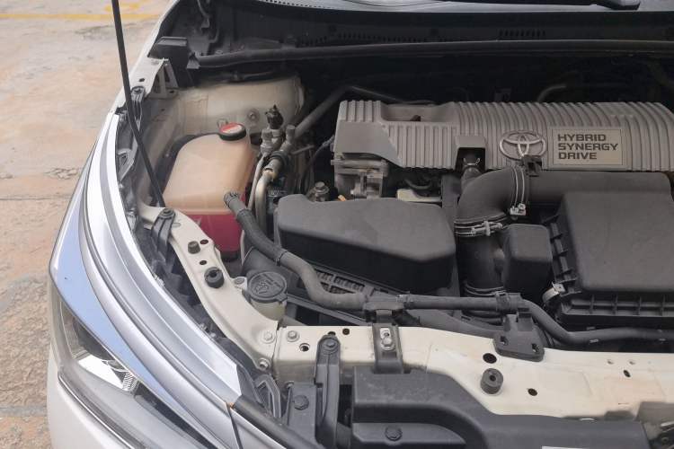 Used Toyota Corolla 2016 Dual-Engine 1.8L E-CVT Elite Edition Engine Bay Right