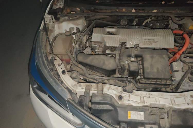 Used Toyota Corolla 2016 Dual-Engine 1.8L E-CVT Elite Edition Engine Bay Right