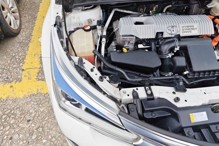 Used Toyota Corolla 2016 Dual-Engine 1.8L E-CVT Leading Edition Engine Bay Right
