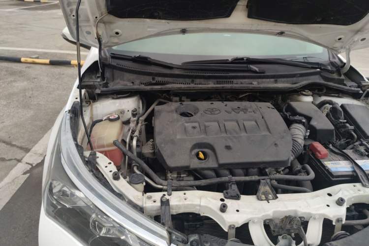 Used Toyota Corolla 2016 1.6L CVT GL-i Cool Edition Engine Bay Right