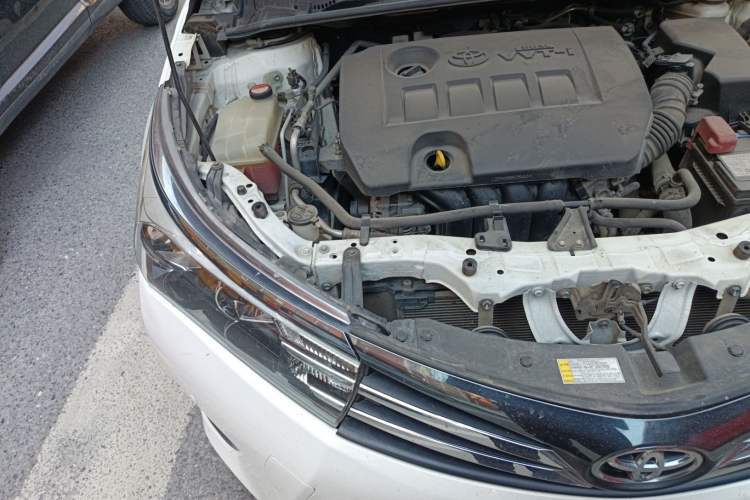 Used Toyota Corolla 2016 1.6L CVT GL-i Cool Edition Engine Bay Right