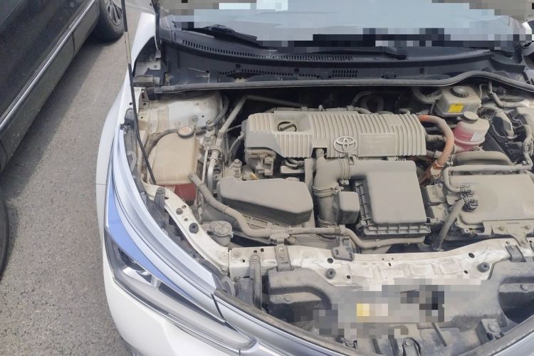 Used Toyota Corolla 2016 Dual-Engine 1.8L E-CVT Elite Edition Engine Bay Right