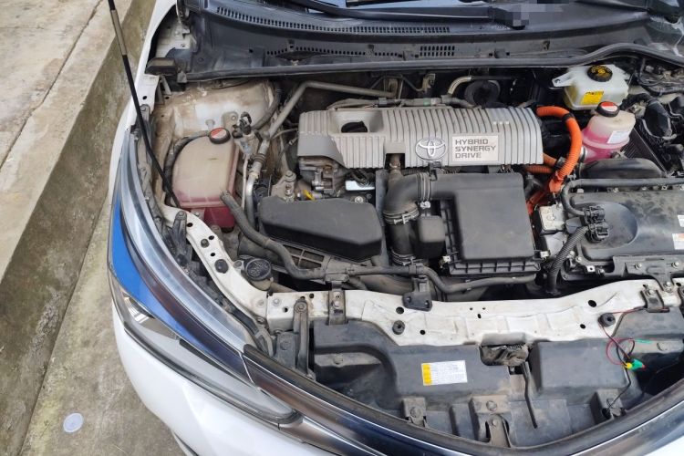 Used Toyota Corolla 2016 Dual-Engine 1.8L E-CVT Leading Edition Engine Bay Right