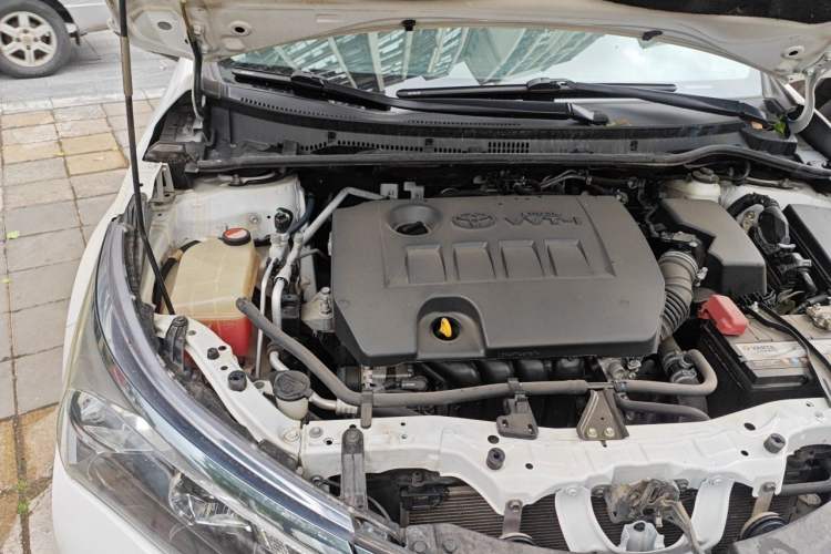 Used Toyota Corolla 2016 1.6L CVT GL-i Cool Edition Engine Bay Right