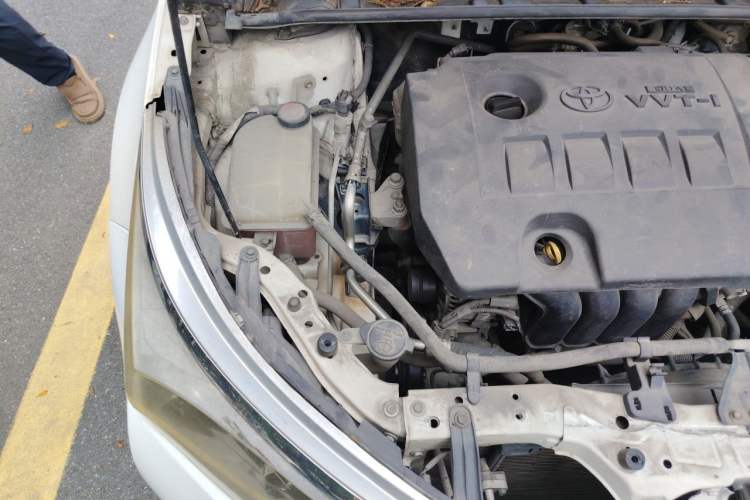 Used Toyota Corolla 2016 1.6L CVT GL-i Cool Edition Engine Bay Right