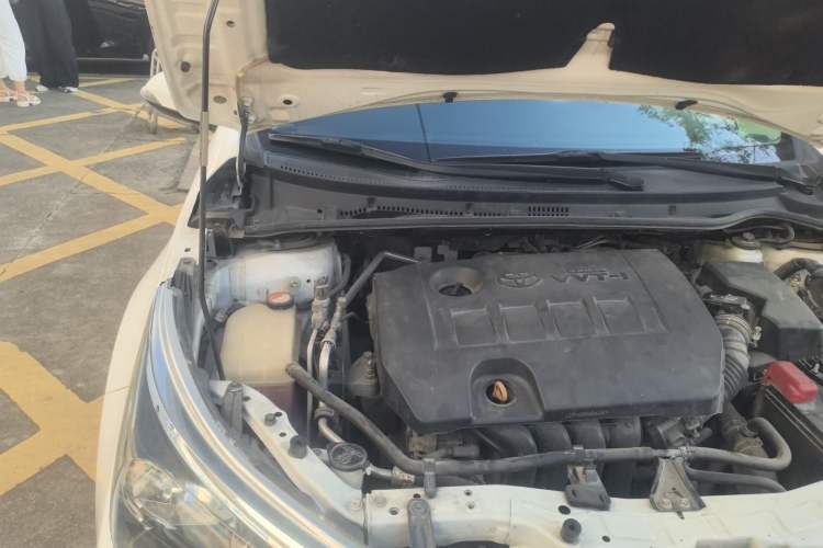 Used Toyota Corolla 2016 1.6L CVT GL-i Cool Edition Engine Bay Right