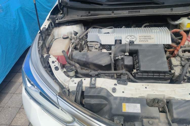 Used Toyota Corolla 2016 Dual-Engine 1.8L E-CVT Leading Edition Engine Bay Right