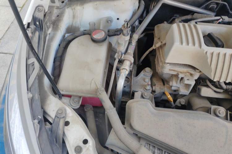 Used Toyota Corolla 2016 Dual-Engine 1.8L E-CVT Elite Edition Engine Bay Right