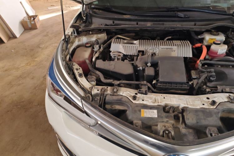 Used Toyota Corolla 2016 Dual-Engine 1.8L E-CVT Leading Edition Engine Bay Right