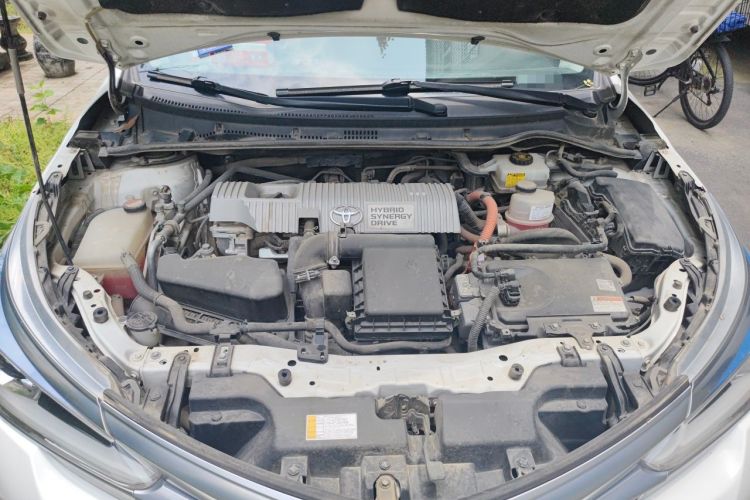 Used Toyota Corolla 2016 Dual-Engine 1.8L E-CVT Luxury Edition Engine Bay