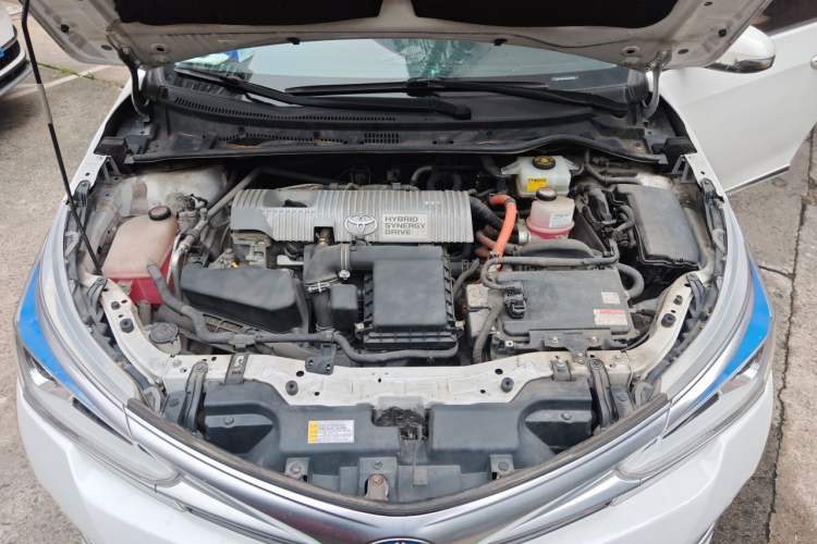 Used Toyota Corolla 2016 Dual-Engine 1.8L E-CVT Elite Edition Engine Bay