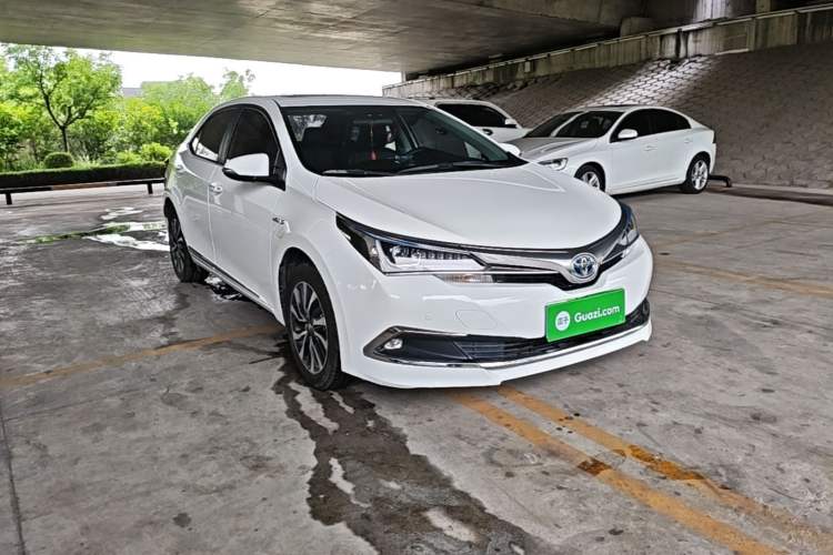 Used Toyota Corolla 2016 Dual-Engine 1.8L E-CVT Elite Edition Exterior 1