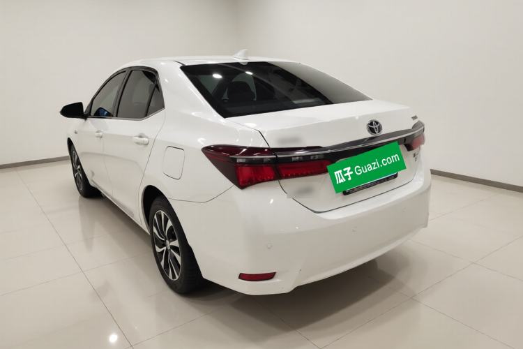 Used Toyota Corolla 2016 Dual-Engine 1.8L E-CVT Elite Edition Exterior 3