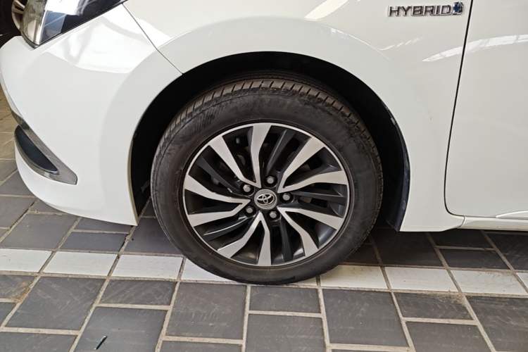 Used Toyota Corolla 2016 Dual-Engine 1.8L E-CVT Elite Edition Exterior 4