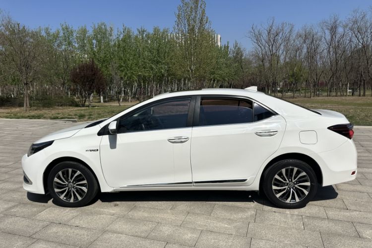 Used Toyota Corolla 2016 Dual-Engine 1.8L E-CVT Luxury Edition Exterior 4