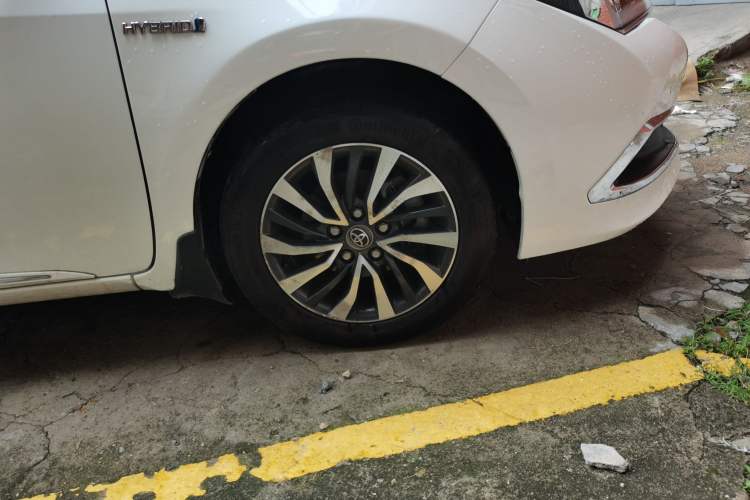 Used Toyota Corolla 2016 Dual-Engine 1.8L E-CVT Elite Edition Exterior 4