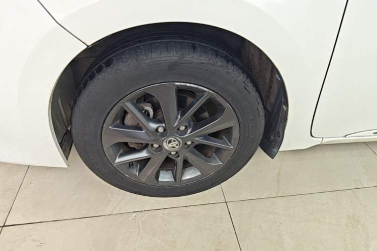 Used Toyota Corolla 2016 1.6L CVT GL-i Cool Edition Exterior 4