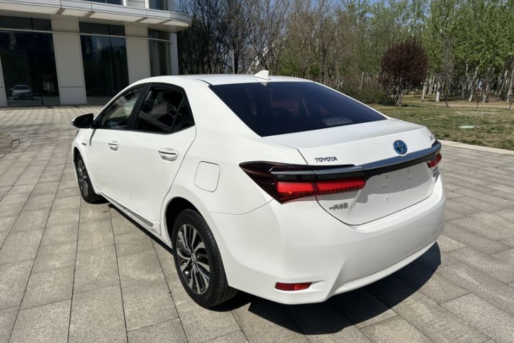 Used Toyota Corolla 2016 Dual-Engine 1.8L E-CVT Luxury Edition Exterior 5