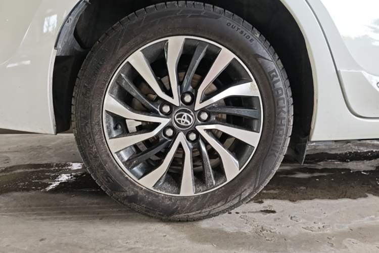 Used Toyota Corolla 2016 Dual-Engine 1.8L E-CVT Elite Edition Exterior 5