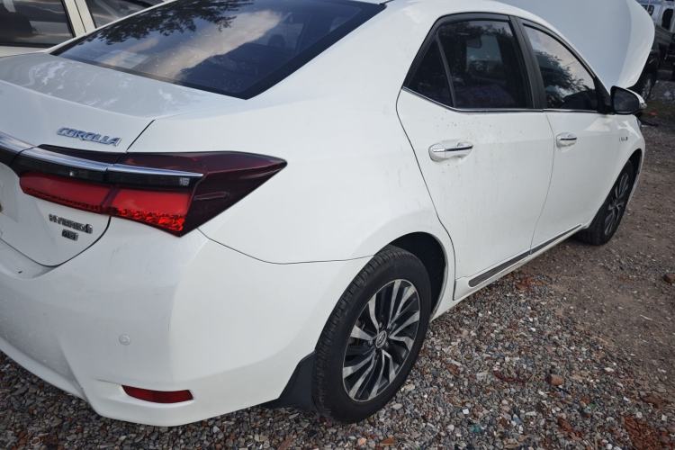 Used Toyota Corolla 2016 Dual-Engine 1.8L E-CVT Elite Edition Exterior 5