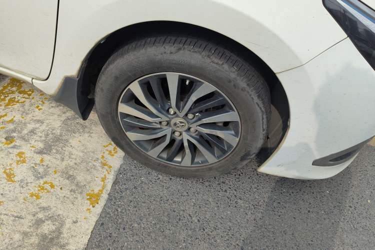 Used Toyota Corolla 2016 Dual-Engine 1.8L E-CVT Leading Edition Exterior 7