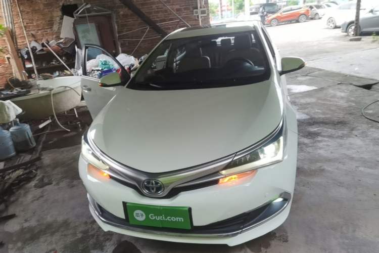 Used Toyota Corolla 2016 Dual-Engine 1.8L E-CVT Elite Edition Front