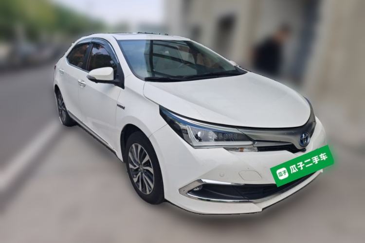 Used Toyota Corolla 2016 Dual-Engine 1.8L E-CVT Elite Edition Front Right 45 Deg