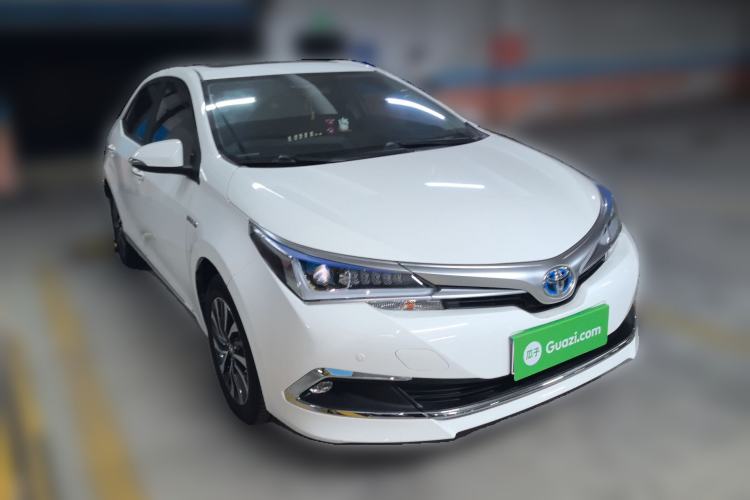 Used Toyota Corolla 2016 Dual-Engine 1.8L E-CVT Elite Edition Front Right 45 Deg