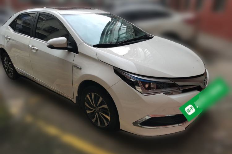 Used Toyota Corolla 2016 Dual-Engine 1.8L E-CVT Elite Edition Front Right 45 Deg