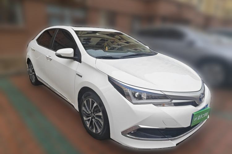 Used Toyota Corolla 2016 Dual-Engine 1.8L E-CVT Luxury Edition Front Right 45 Deg