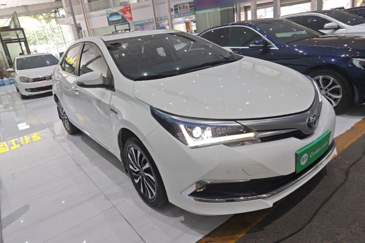 Used Toyota Corolla 2016 Dual-Engine 1.8L E-CVT Elite Edition Front Right 45 Deg