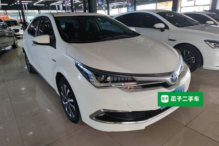 Used Toyota Corolla 2016 Dual-Engine 1.8L E-CVT Elite Edition Front Right 45 Deg