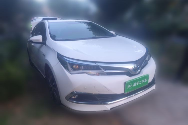 Used Toyota Corolla 2016 Dual-Engine 1.8L E-CVT Elite Edition Front Right 45 Deg