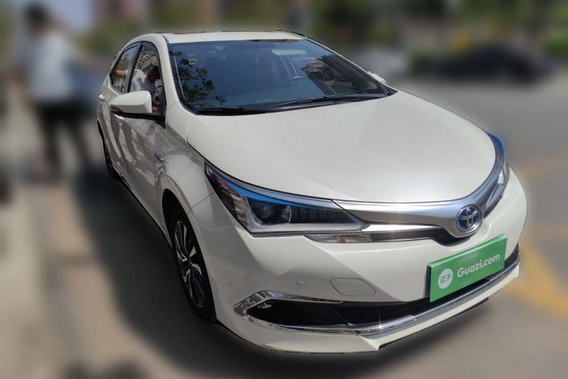 Used Toyota Corolla 2016 Dual-Engine 1.8L E-CVT Elite Edition Front Right 45 Deg