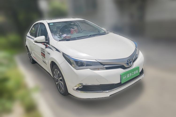 Used Toyota Corolla 2016 Dual-Engine 1.8L E-CVT Luxury Edition Front Right 45 Deg