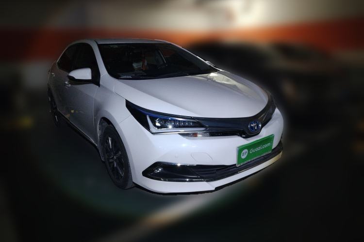 Used Toyota Corolla 2016 Dual-Engine 1.8L E-CVT Elite Edition Front Right 45 Deg