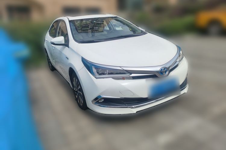 Used Toyota Corolla 2016 Dual-Engine 1.8L E-CVT Leading Edition Front Right 45 Deg