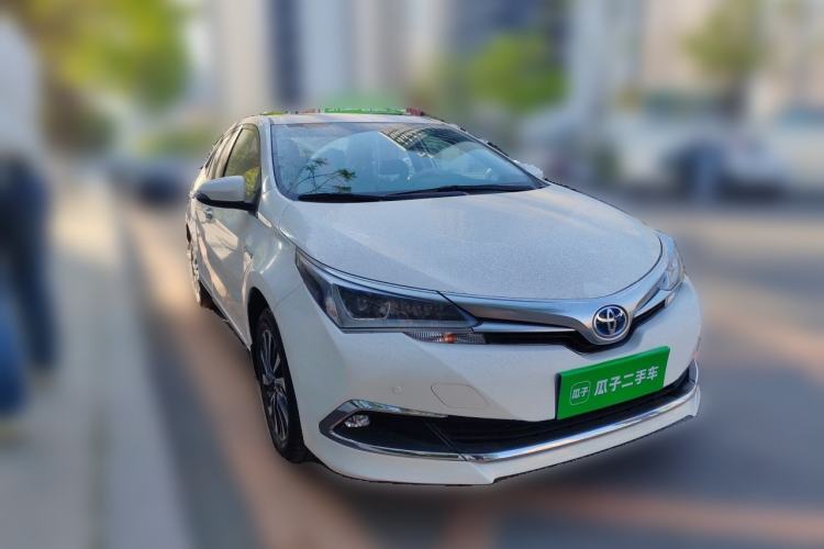 Used Toyota Corolla 2016 Dual-Engine 1.8L E-CVT Elite Edition Front Right 45 Deg