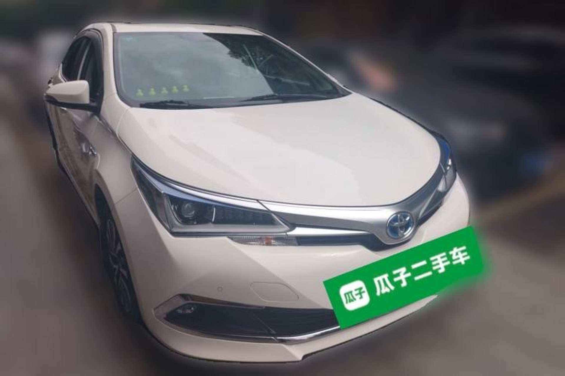 Used Toyota Corolla 2016 Dual-Engine 1.8L E-CVT Leading Edition Front Right 45 Deg
